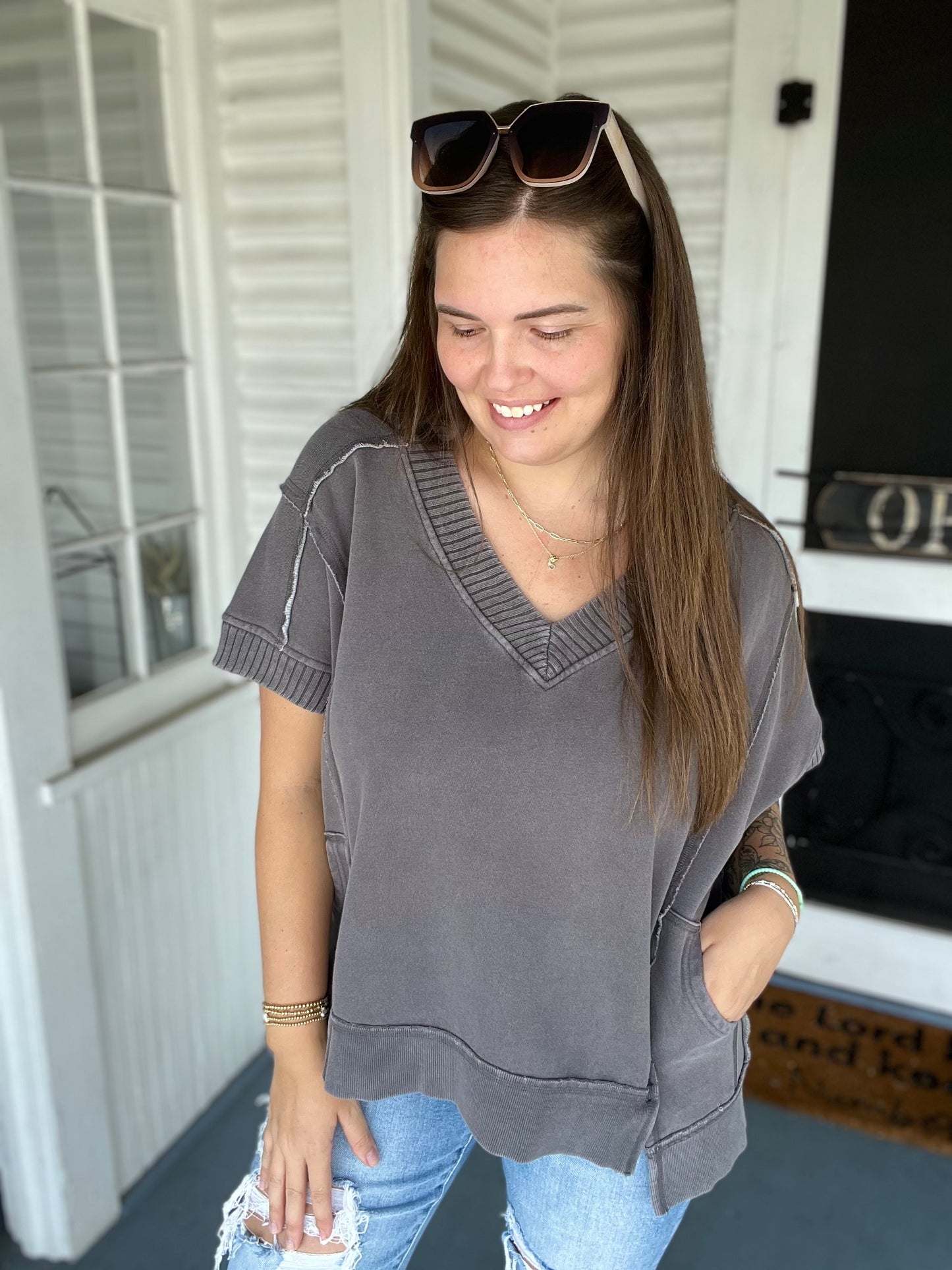 Mineral Washed Vneck SS HighLow Top