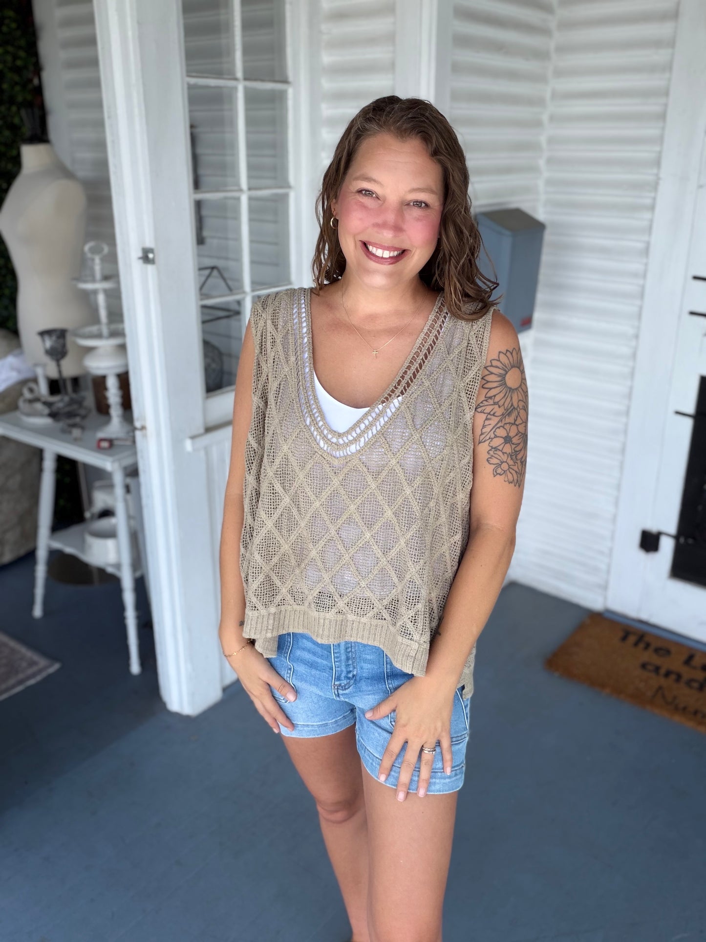 Sleeveless Diamond Weave Crochet Top