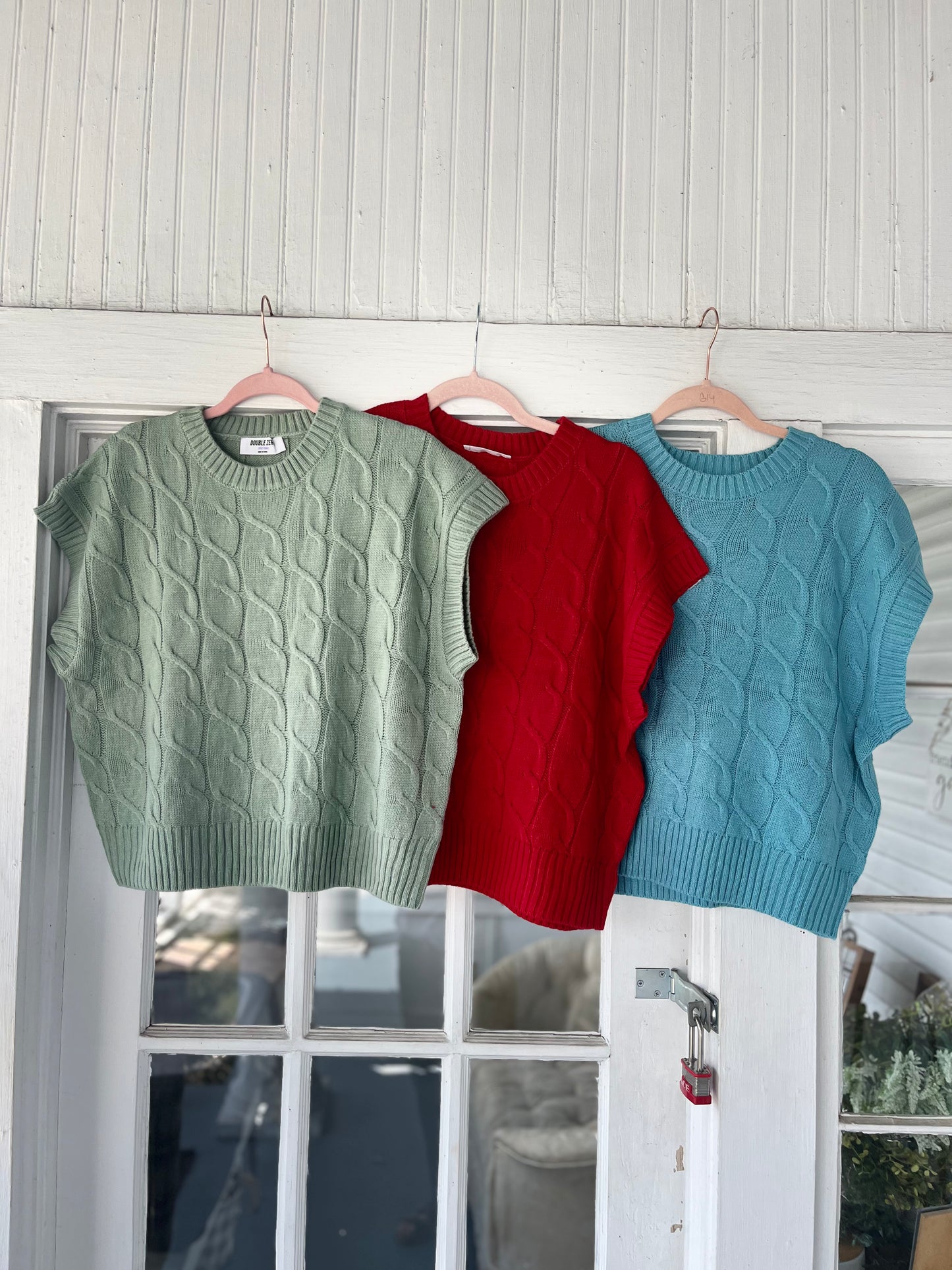 Sleeveless Oversized Cable Knit Sweater Vest