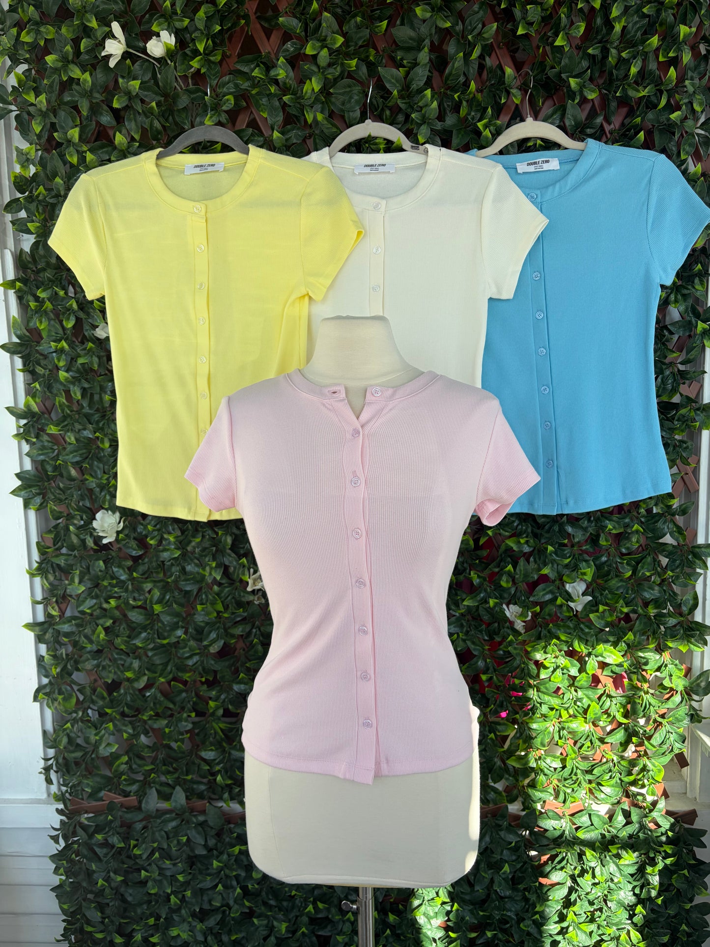 Ribbed Button SS Top