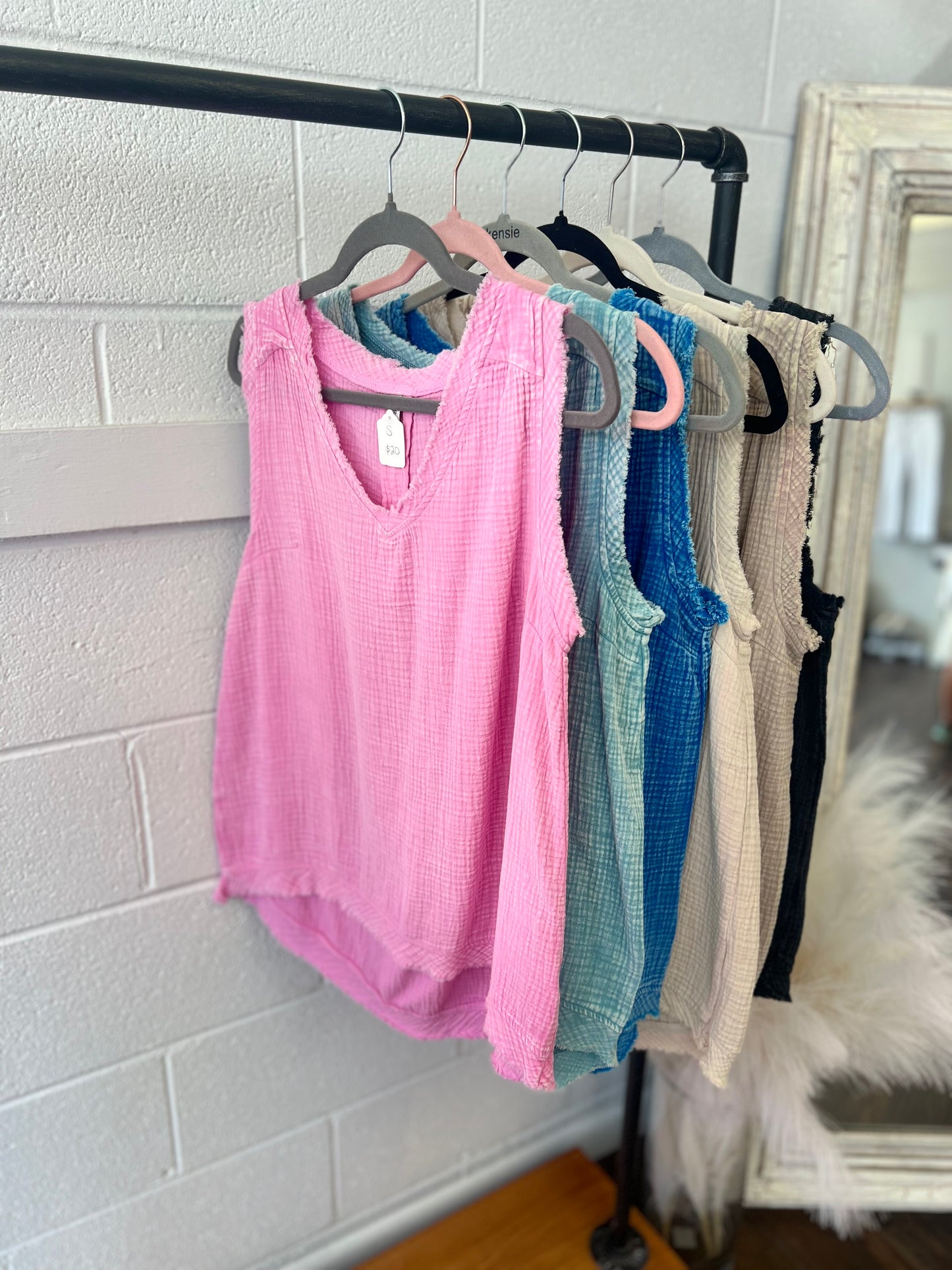 A15-Sleeveless Gauze Acid Washed Tank