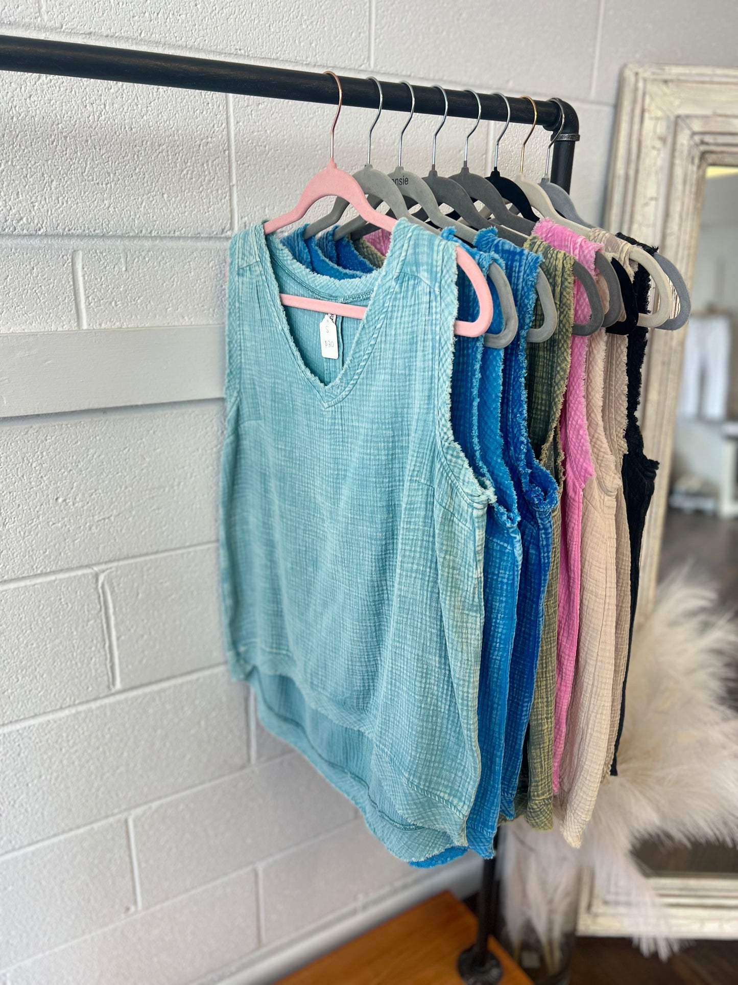 A15-Sleeveless Gauze Acid Washed Tank
