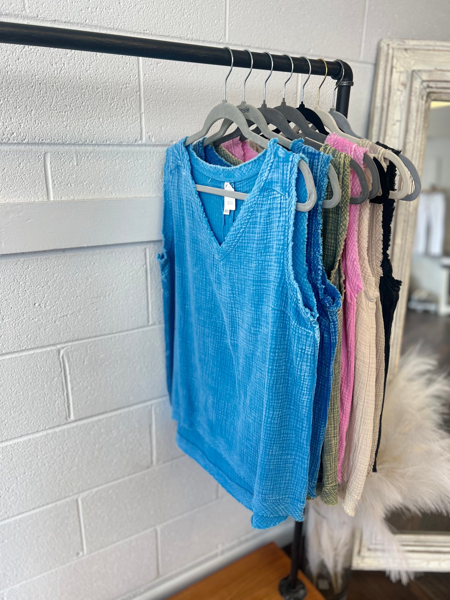 A15-Sleeveless Gauze Acid Washed Tank