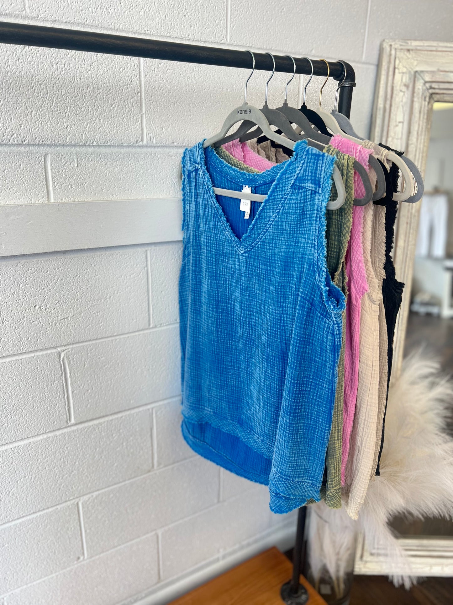 A15-Sleeveless Gauze Acid Washed Tank