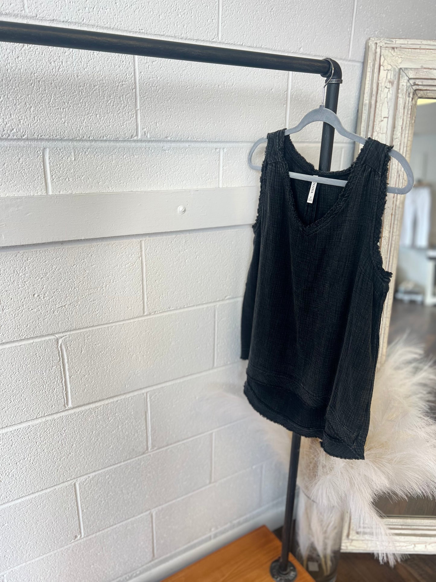 A15-Sleeveless Gauze Acid Washed Tank