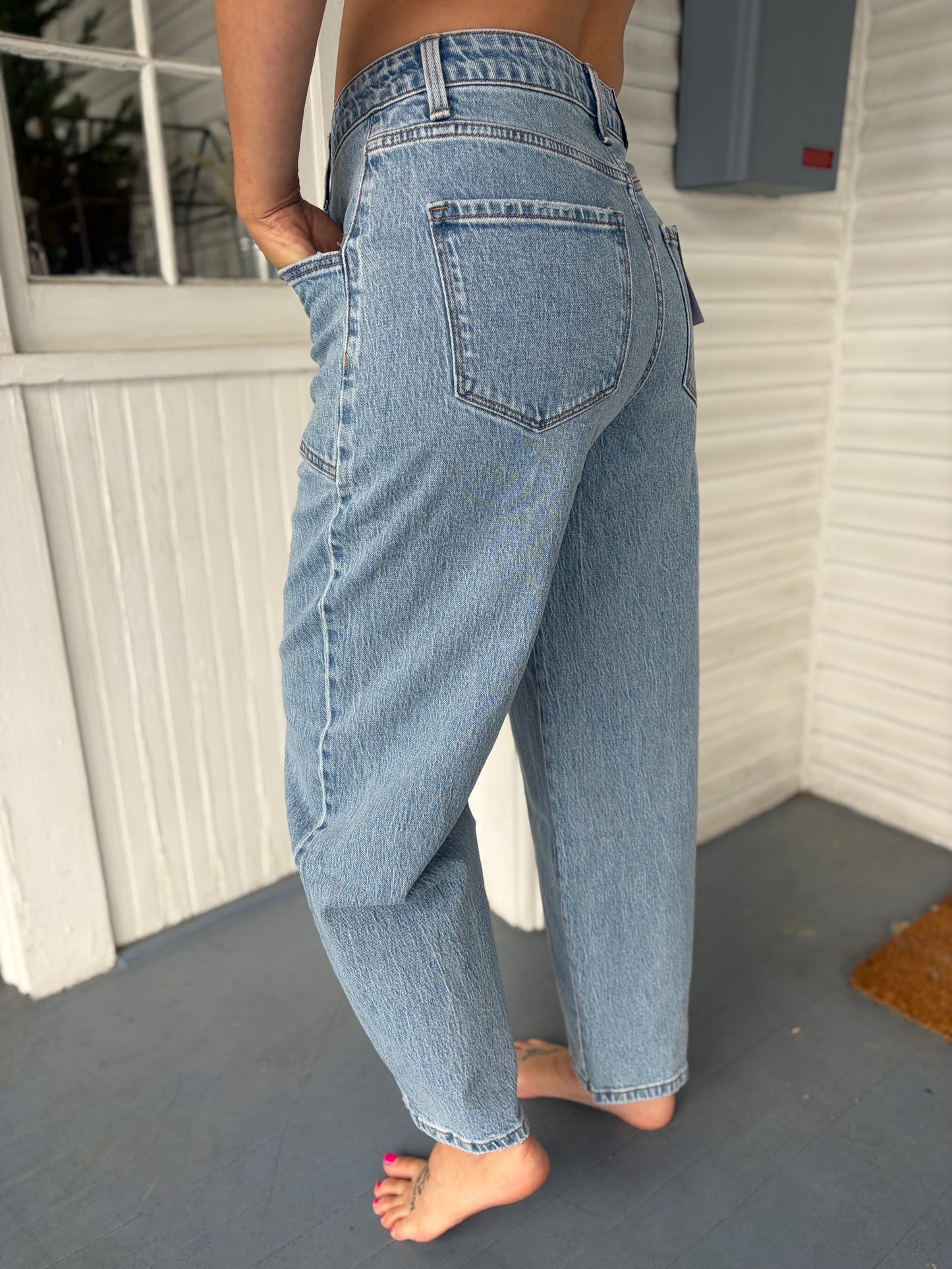 Super High Rise Barrel Jeans
