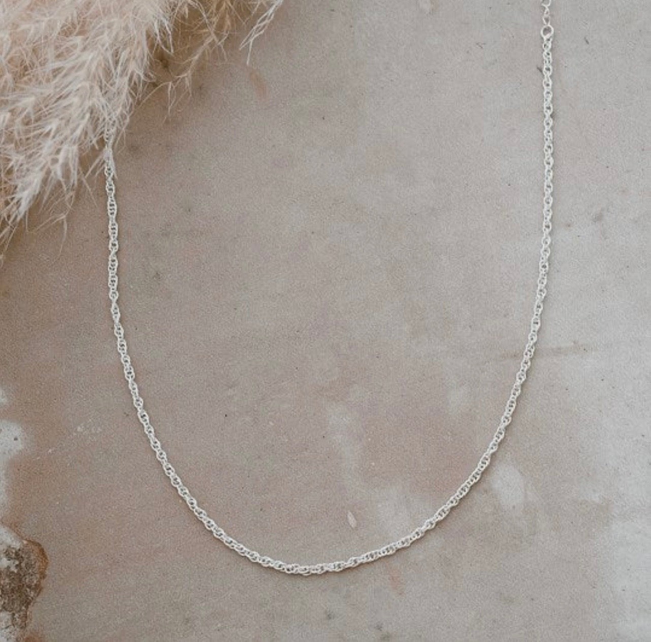 Lola Layering Chain