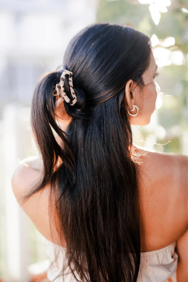 Open Blonde Tortoise Hair Clip