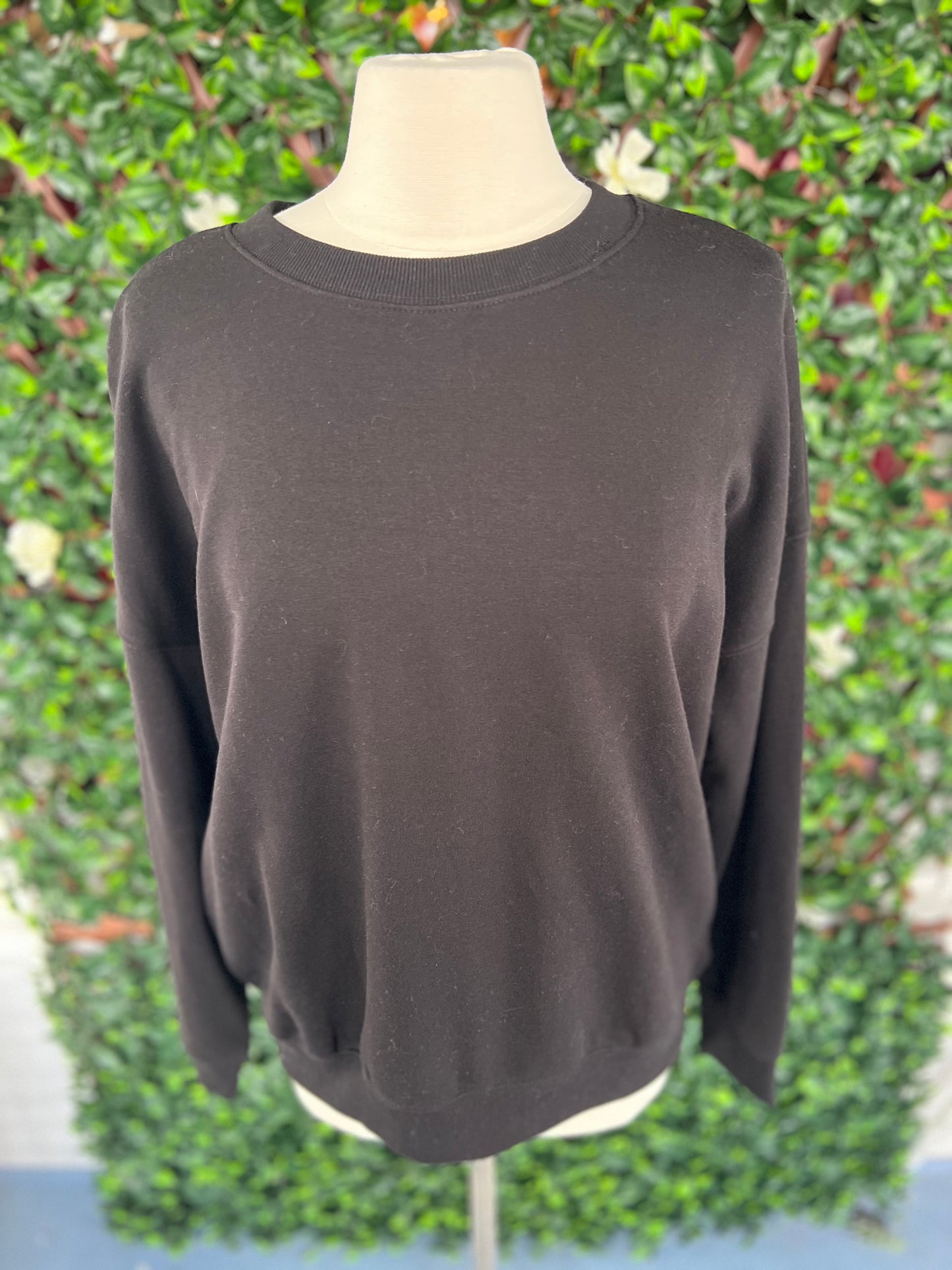 Black Crewneck Sweatshirt