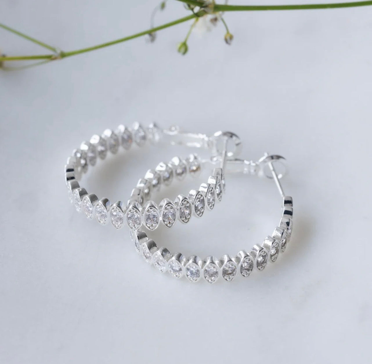 Front & Centre Hoops