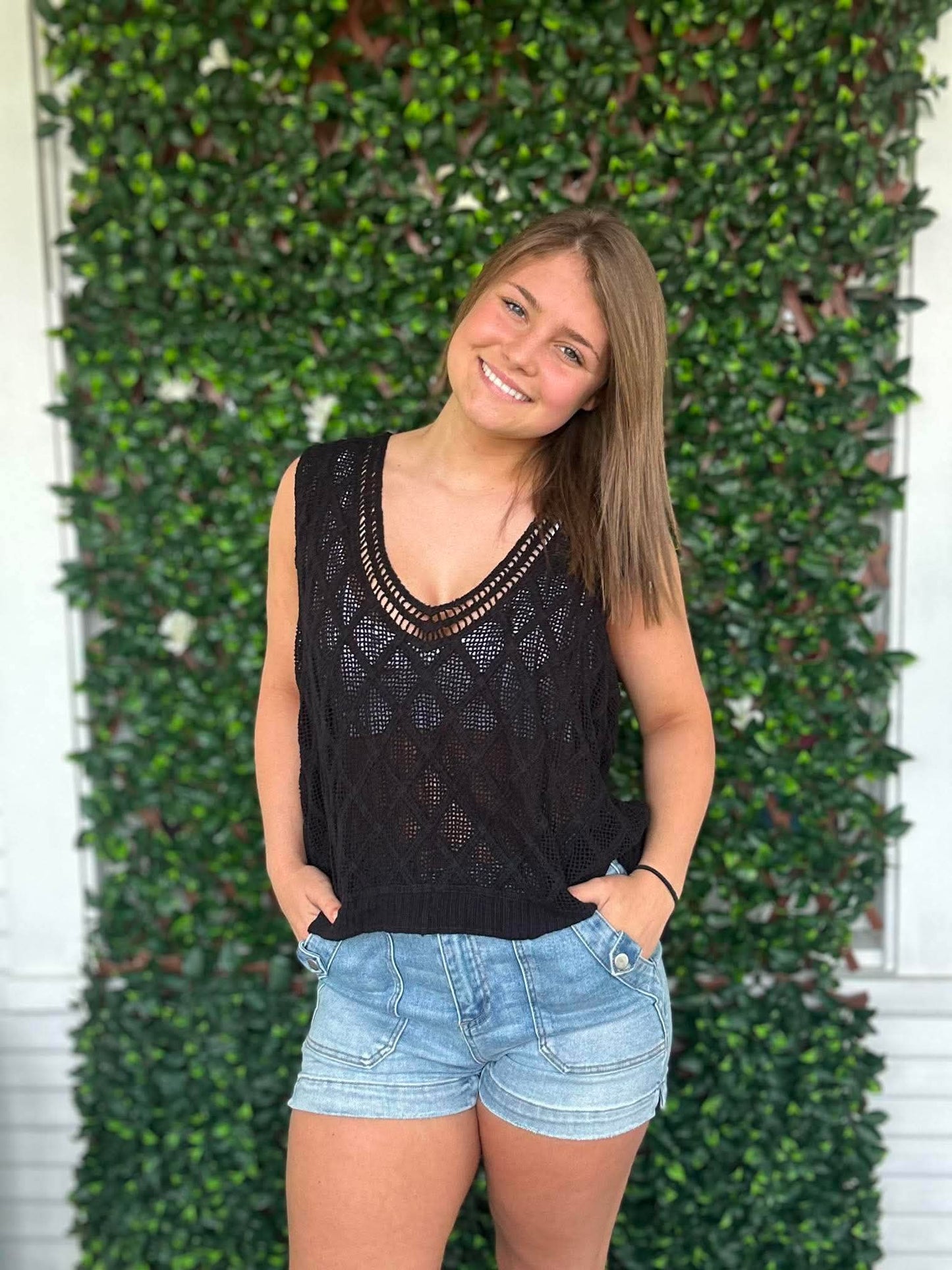 Sleeveless Diamond Weave Crochet Top