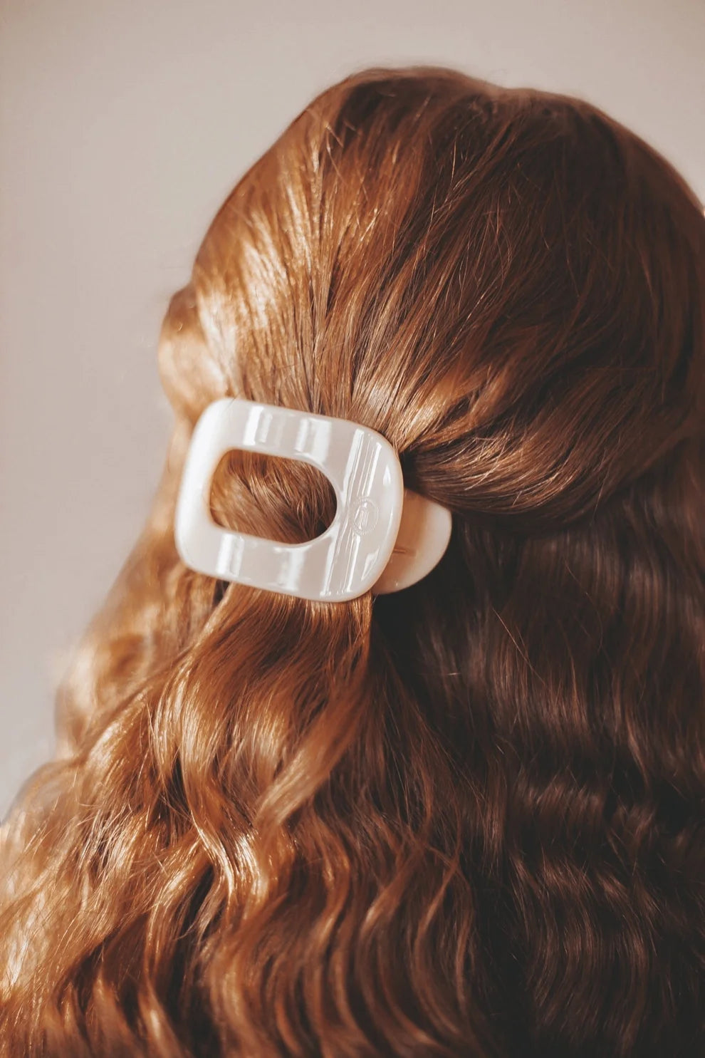 Almond Beige Flat Round Hair Clip