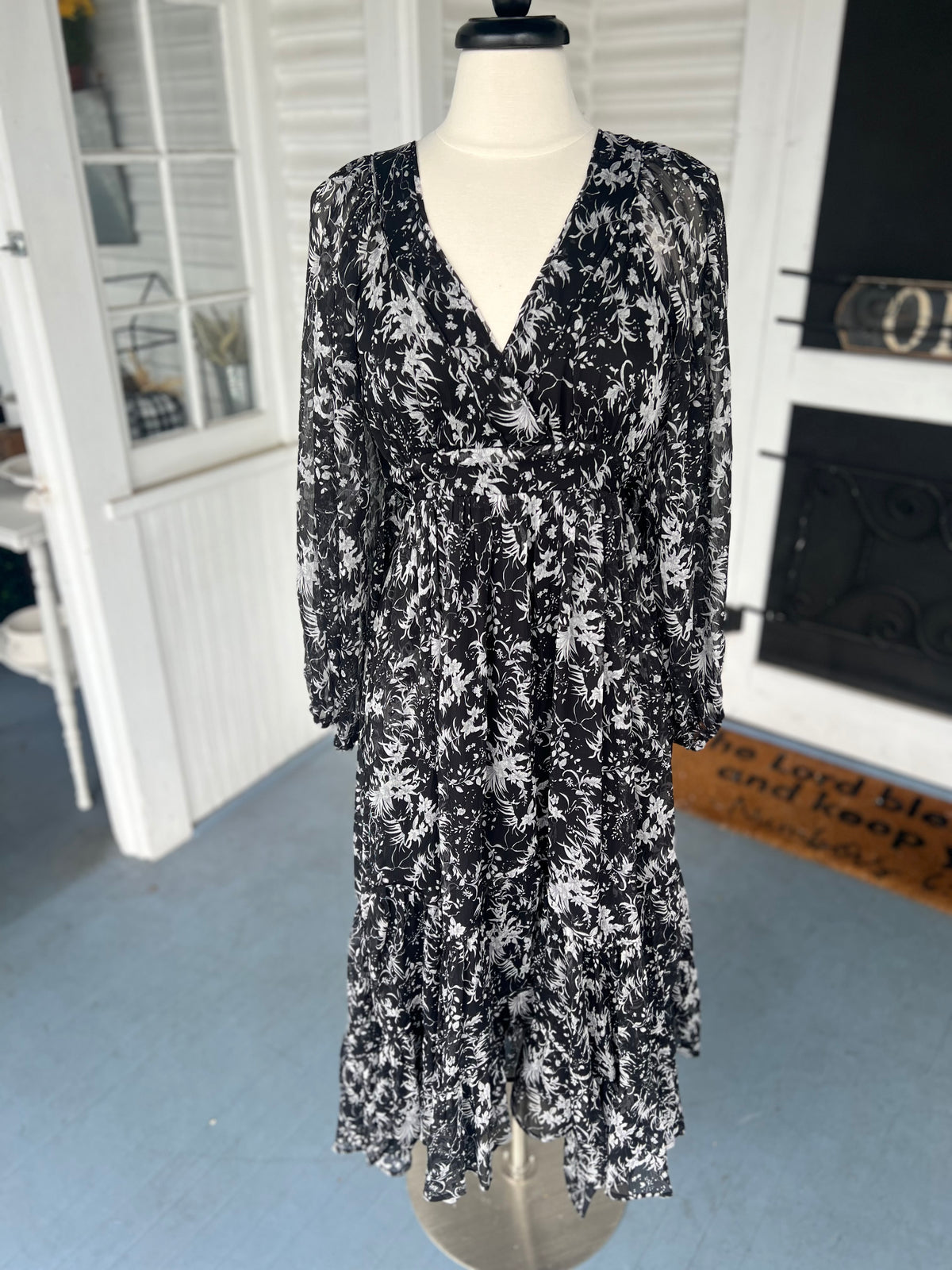 Black Floral LS Maxi Dress