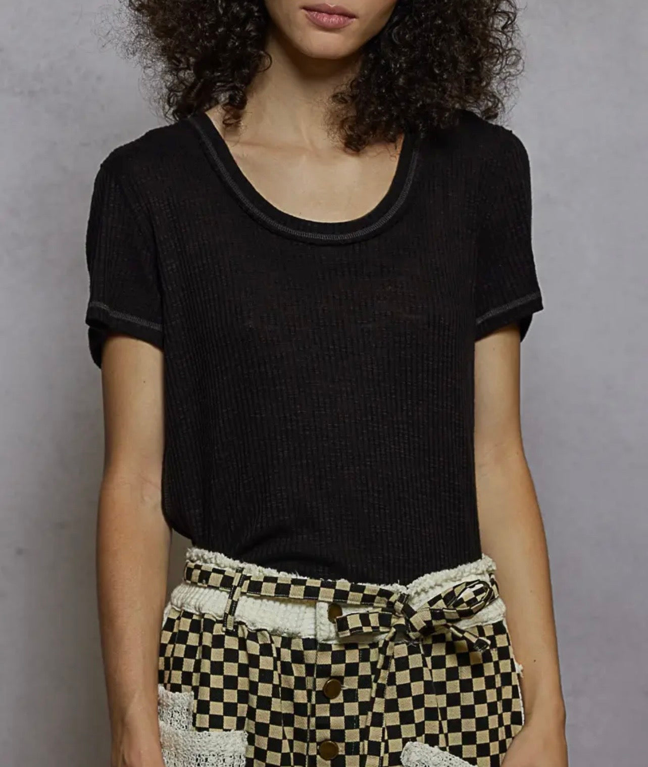 Round Neck SS Solid Knit Top