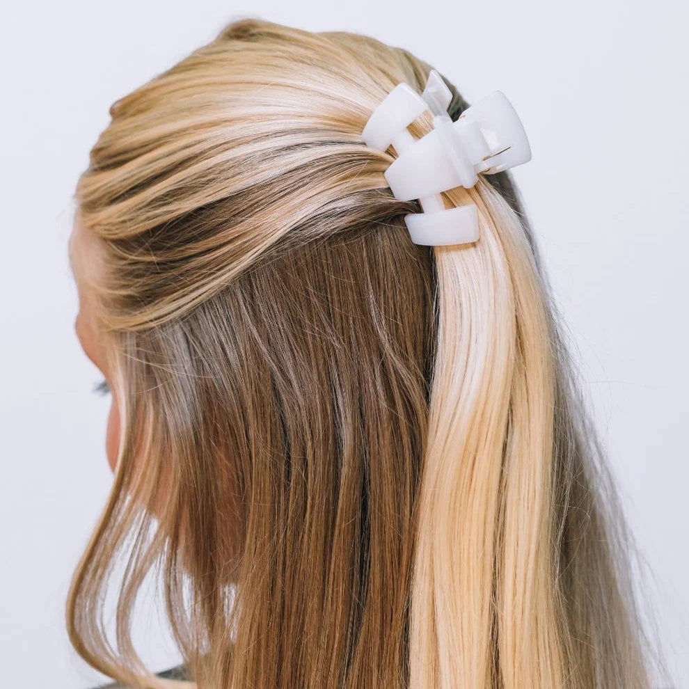 Classic Coconut White Claw Clip