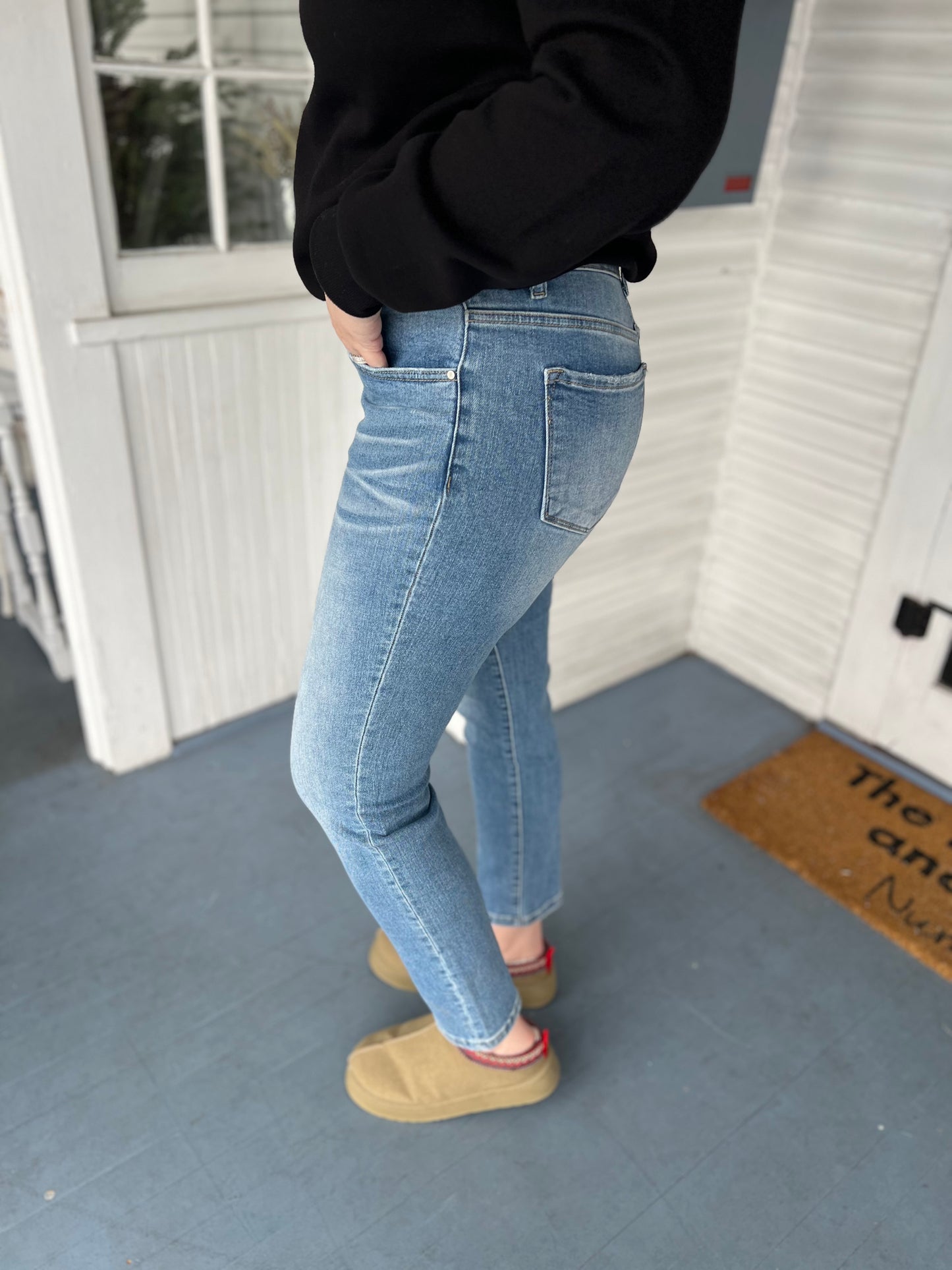 Mid Rise Relaxed Skinny
