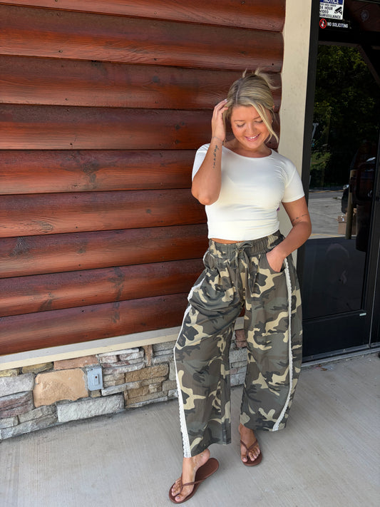 Camo Print Lace Trim Barrel Leg Pants