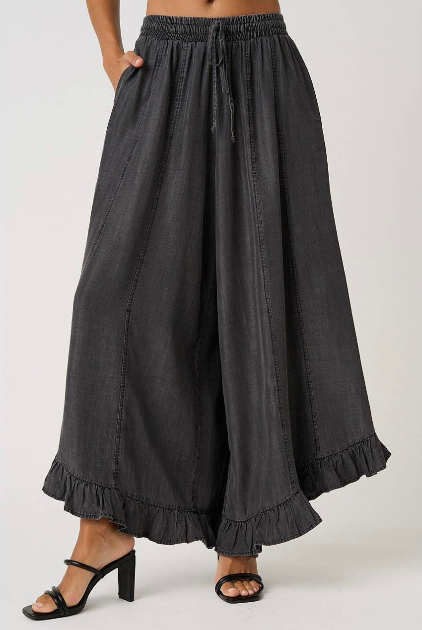 Ruffle Bottom Tencel Pants