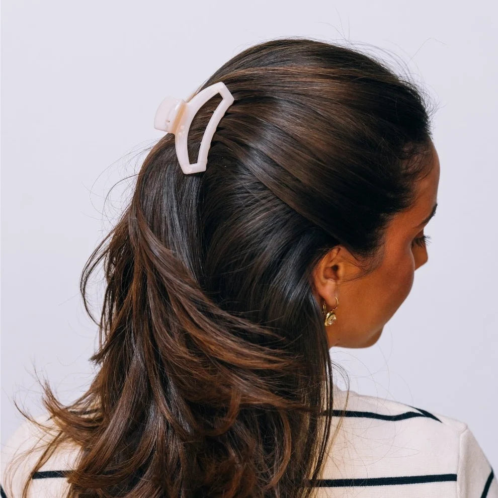 Open Almond Beige Hair Clip
