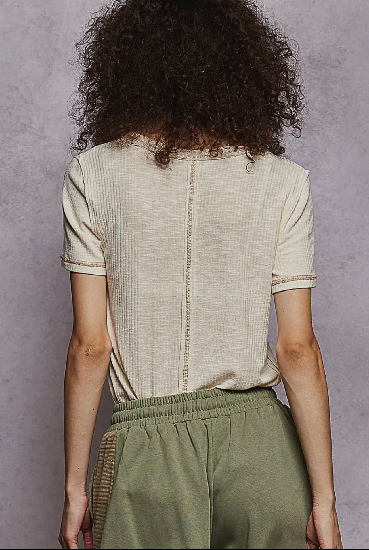 Round Neck SS Solid Knit Top