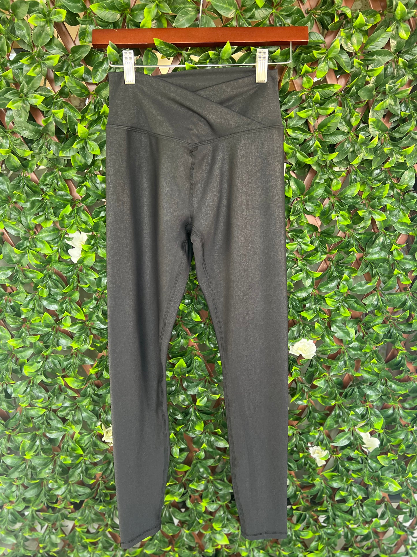 Criss-Cross Pebble Leggings