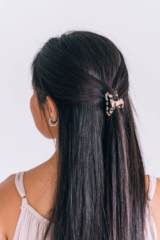 Open Blonde Tortoise Hair Clip