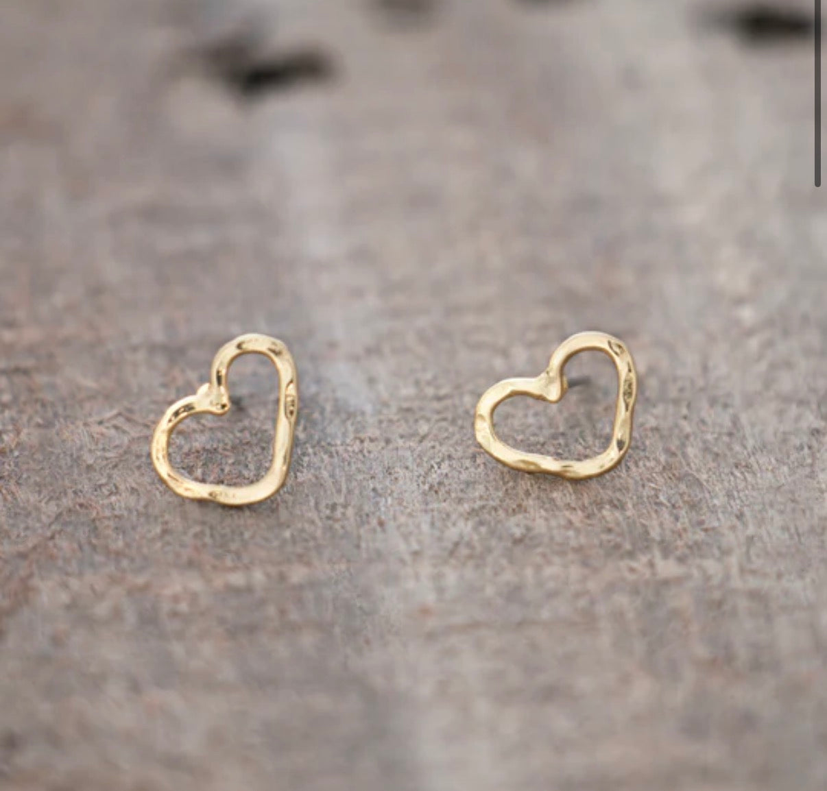 Amore Studs