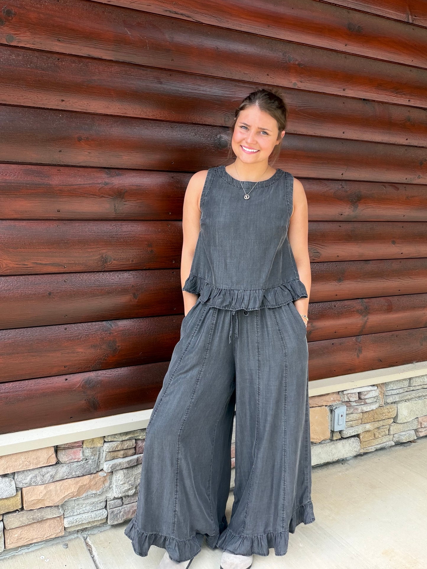 Ruffle Bottom Tencel Pants