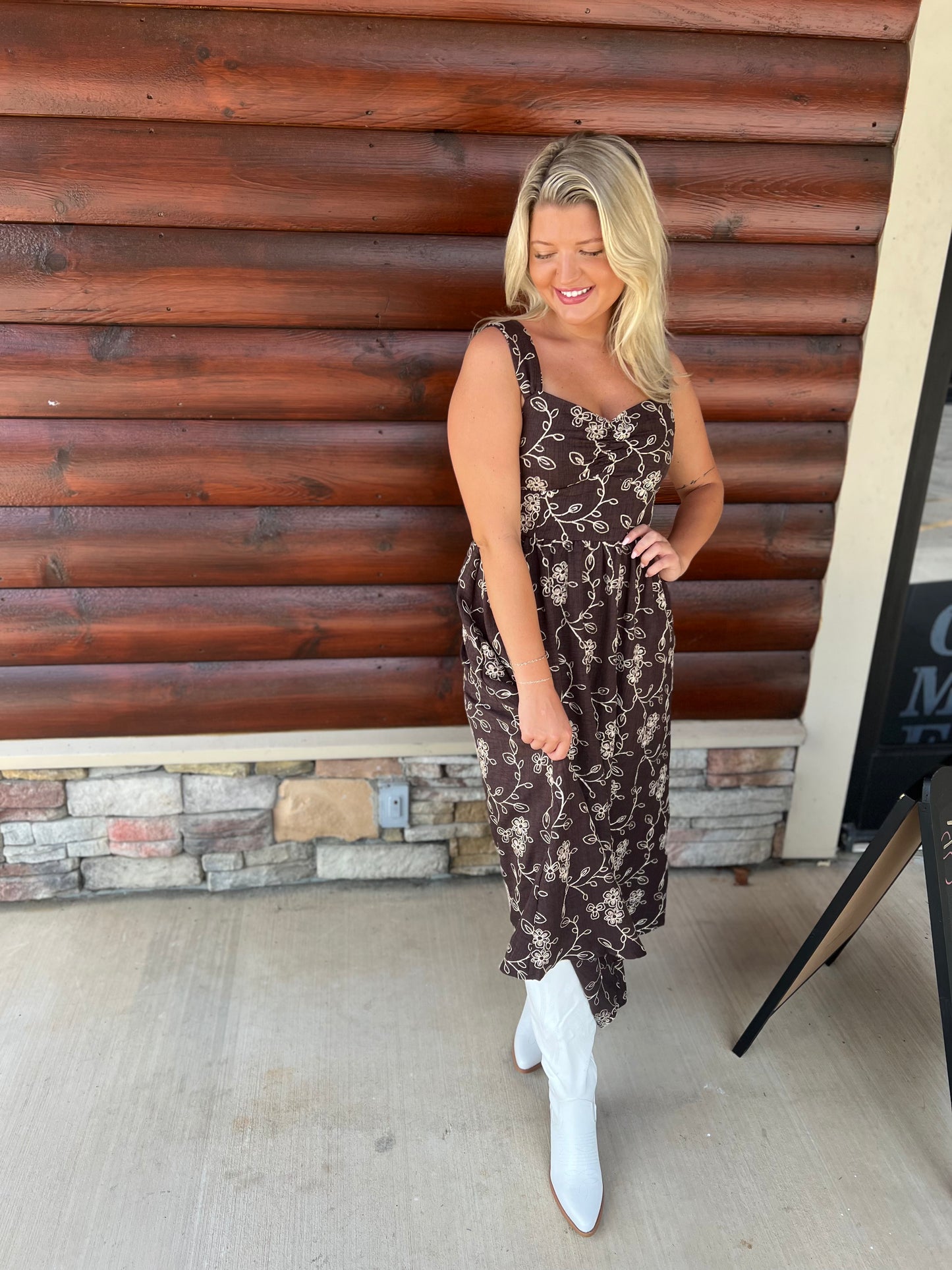 Embroidered Floral Sweetheart Midi