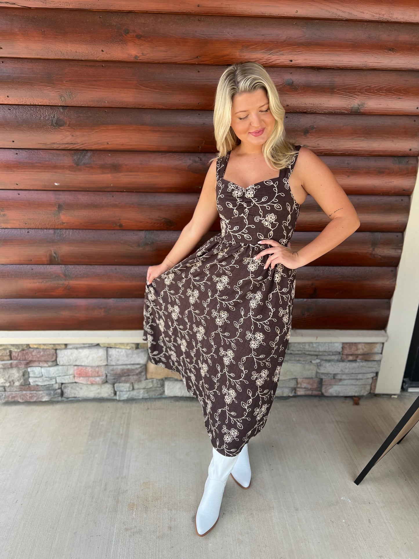 Embroidered Floral Sweetheart Midi