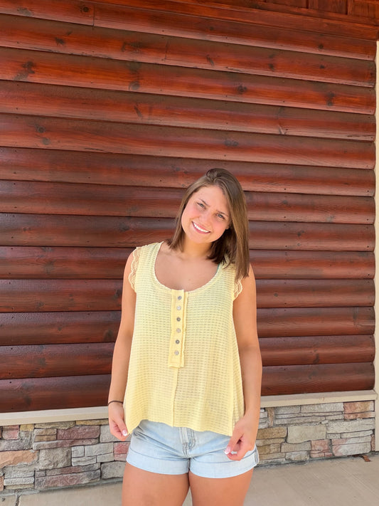 Wavy Lace Sleeveless Top