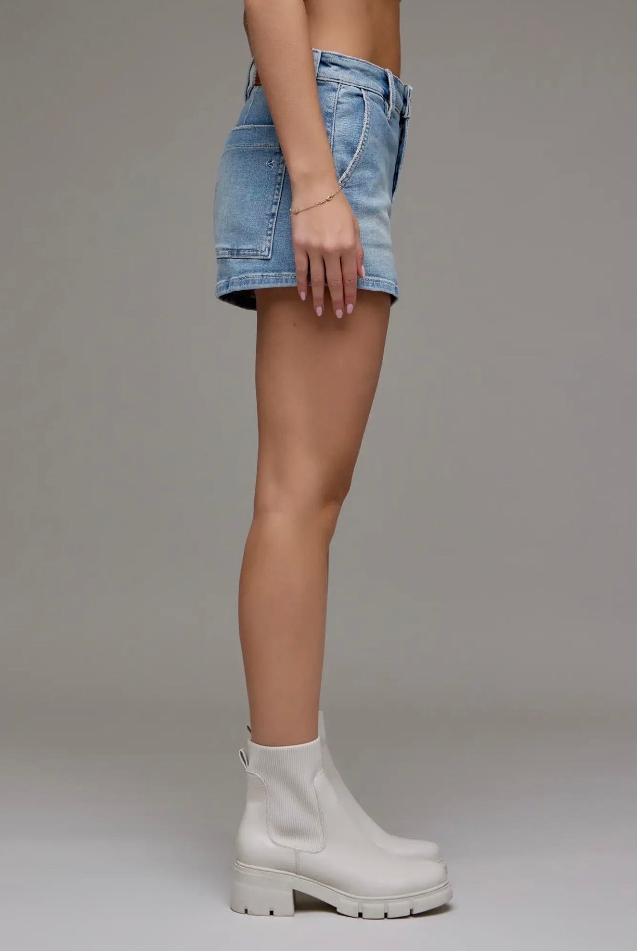 HR Stretch Denim Shorts