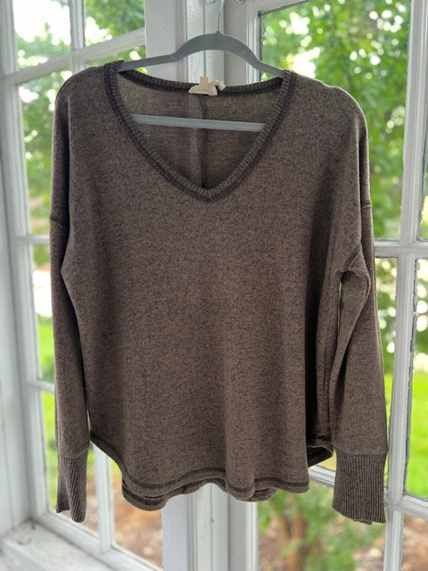 Black/Tan Vneck Sweater