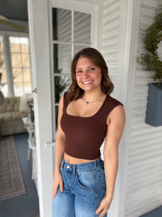 Scoop Neck Sleeveless Crop Top