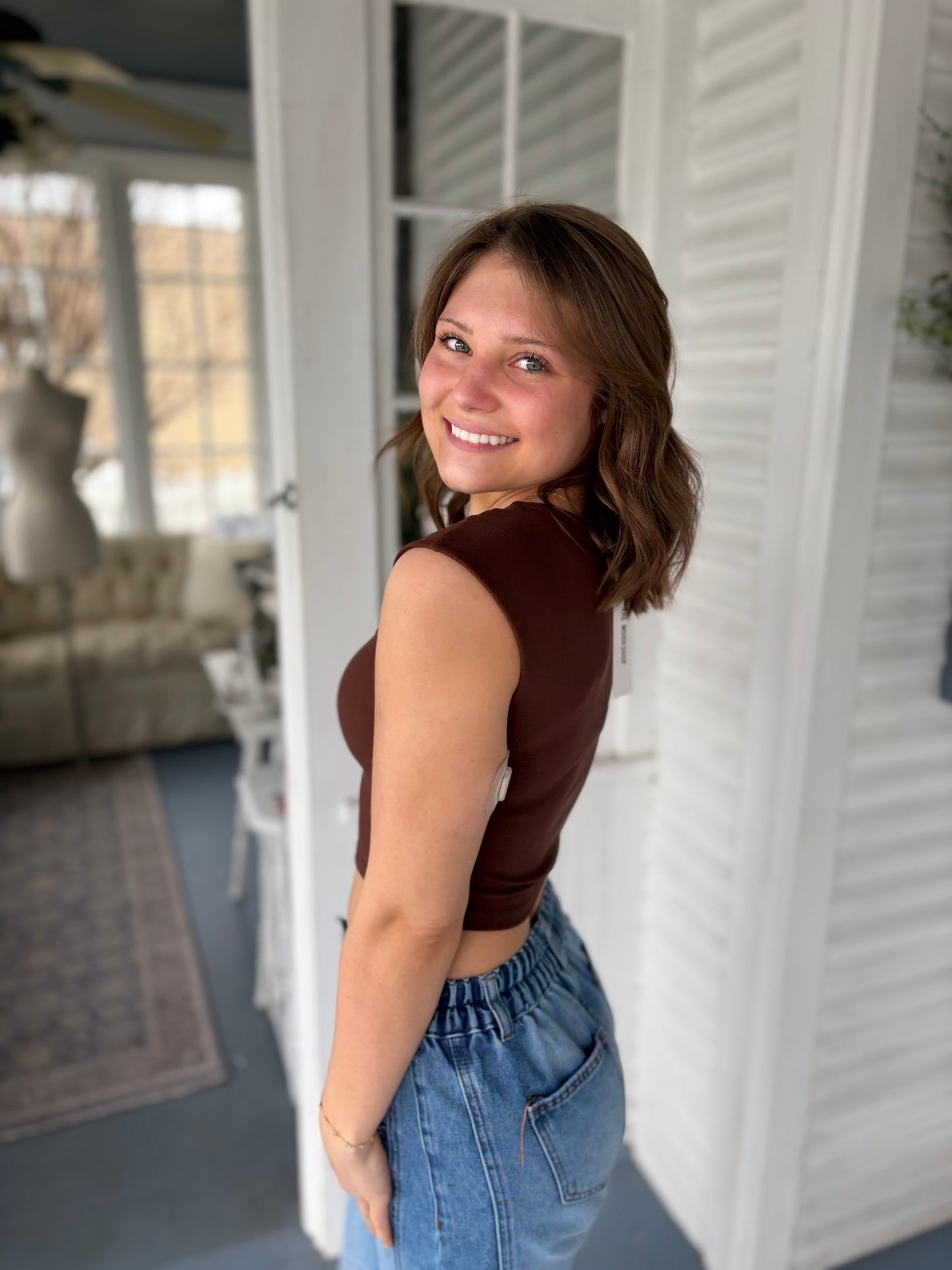 Scoop Neck Sleeveless Crop Top