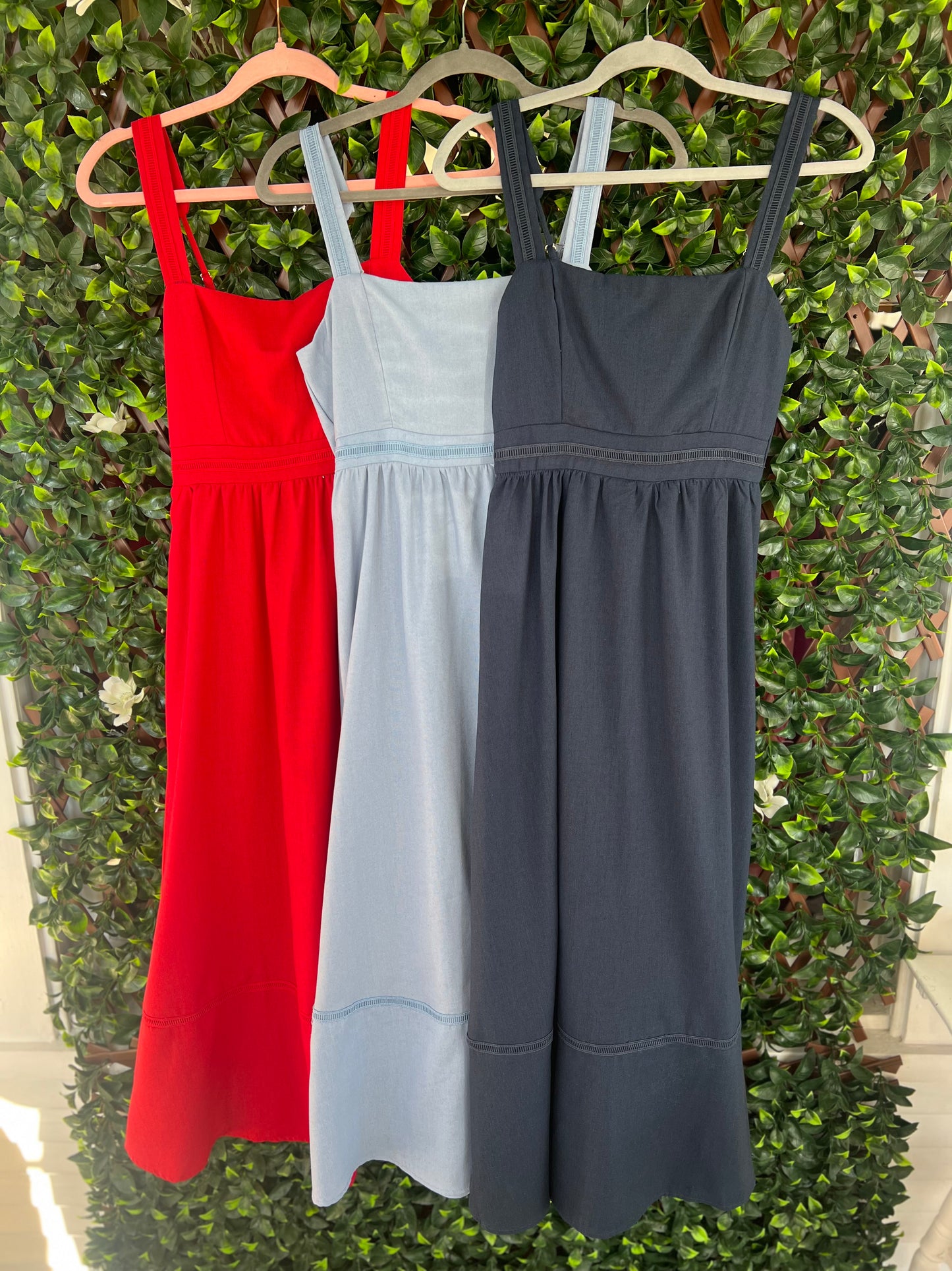 Sleeveless Lace Trim Midi Dress