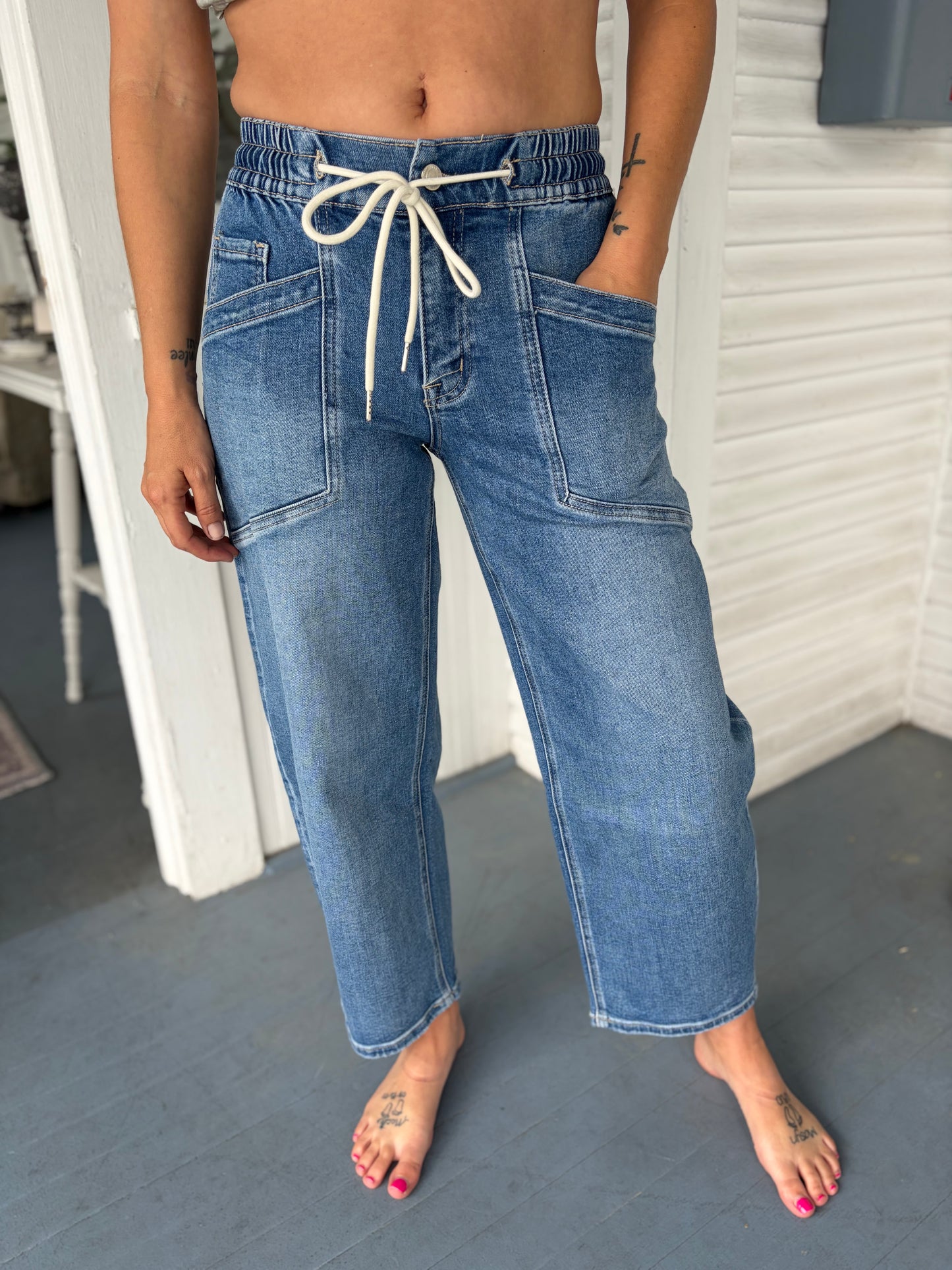 HR Drawstring Wide Barrel Jean