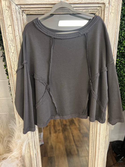 Comfy Raw Hem Detailed Sweatshirt