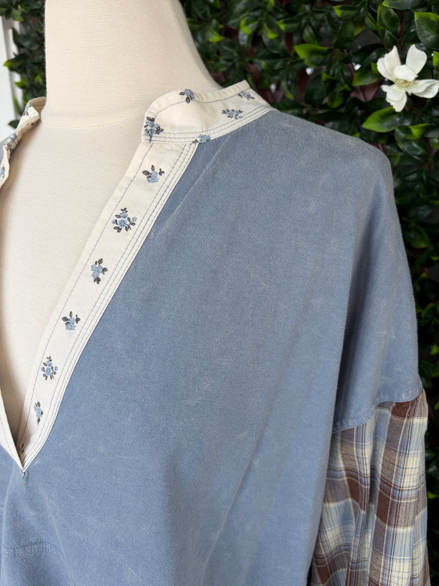 Floral Trim Plaid Contrast Top