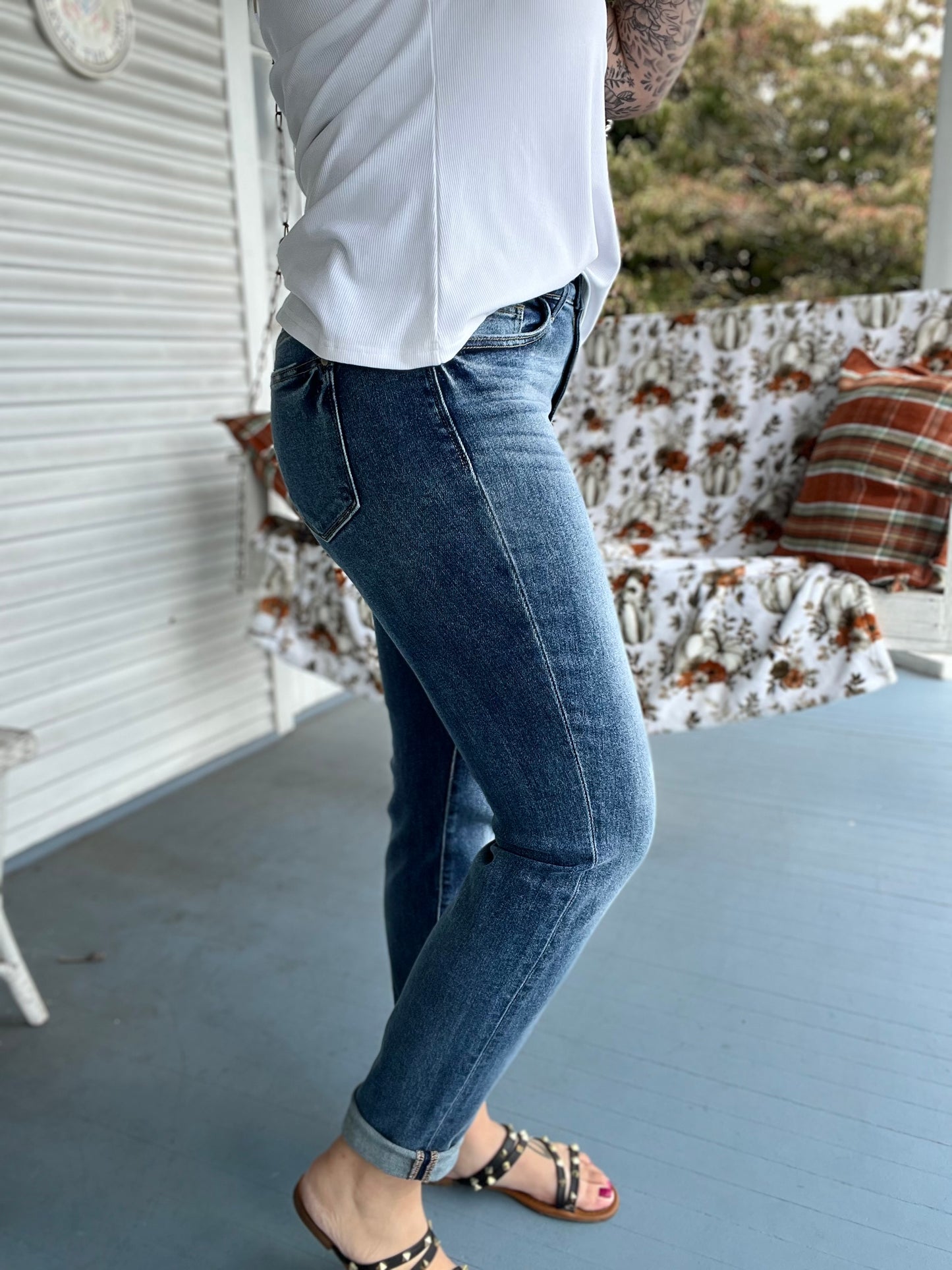 Mid Rise Boyfriend Fit Jeans