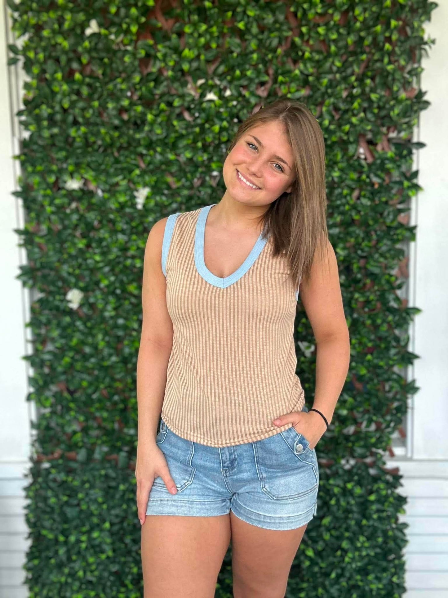 Contrast Ribbed Vneck Tank